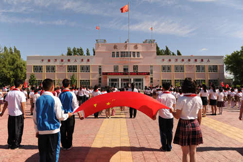 克拉瑪依東湖中學.jpg